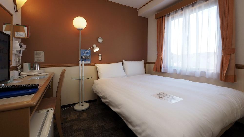 Toyoko Inn Matsuyama Ichibancho Zewnętrze zdjęcie