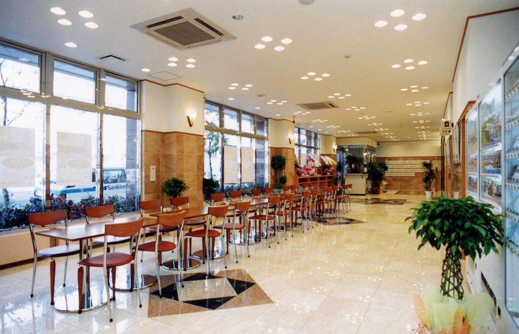 Toyoko Inn Matsuyama Ichibancho Zewnętrze zdjęcie